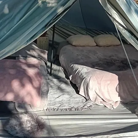 אוהל מפואר Glamping Yurtas, Camp, Roseart Resort Mrse