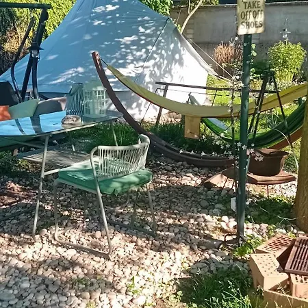Glamping Yurtas, Camp, Roseart Resort אוהל מפואר