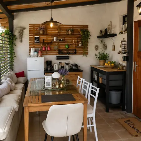 Garden Camp, 4 Youtas, Roseart Resort * Mrse