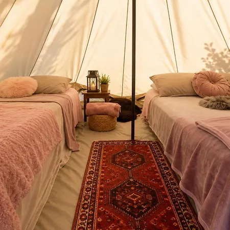 Garden Camp, 4 Youtas, Roseart Resort